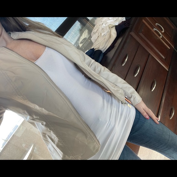 Guess and Moto Bootlegger faux leather jackets XS 3 free scarves included! - Picture 8 of 15